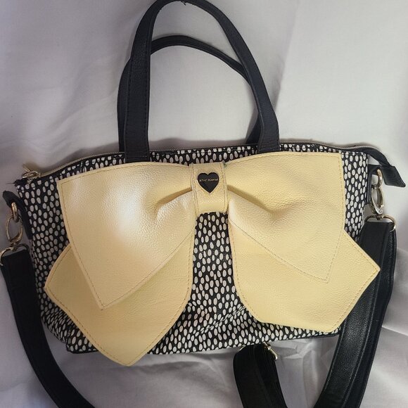 Betsey Johnson polka dot bow purse - Picture 1 of 6